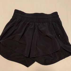 Lululemon Tracker Short V 4"
